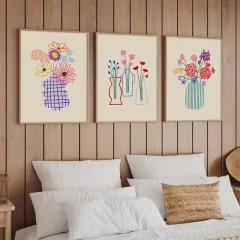 Doğal Ahşap Çerçeveli UV Baskı 3'lü Renkli Çiçek Desenli Tablo Seti – Modern & Şık Duvar Dekoru