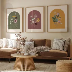 Doğal Ahşap Çerçeveli UV Baskı 3'lü Renkli Çiçek Desenli Tablo Seti – Modern & Şık Duvar Dekoru