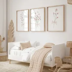 Doğal Ahşap Çerçeveli UV Baskı 3'lü Pembe Çiçekli Tablo Seti – Modern & Şık Duvar Dekoru