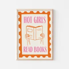 Doğal Ahşap Çerçeveli UV Baskı Hot Girls Read Books Duvar Tablosu – Modern & Şık Duvar Dekoru